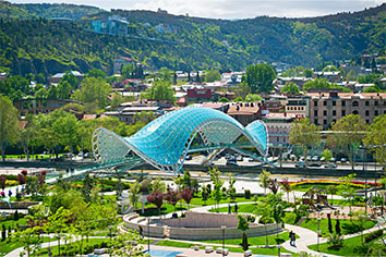 Tbilissi Georgie Peace Bridge