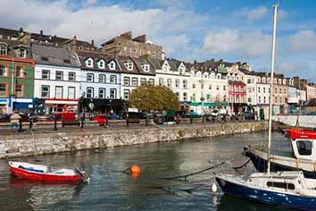 Village de pêcheurs en Irlande