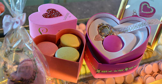 Ladurée Macarons Coeurs